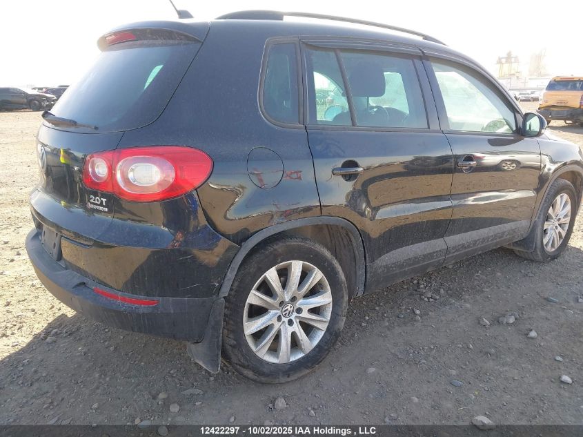 2010 Volkswagen Tiguan 2.0 Tsi Comfortline/2.0 Tsi Highline/2.0 Tsi Trendline VIN: WVGBV9AX2AW002045 Lot: 12422297