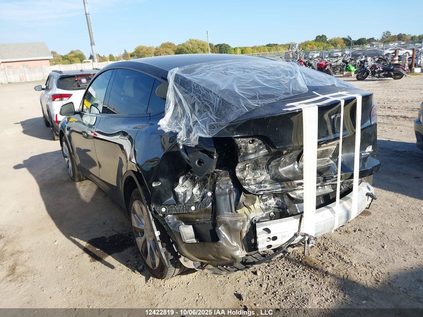 LRWYGDEE1PC107333 2023 TESLA MODEL Y photo no. 3