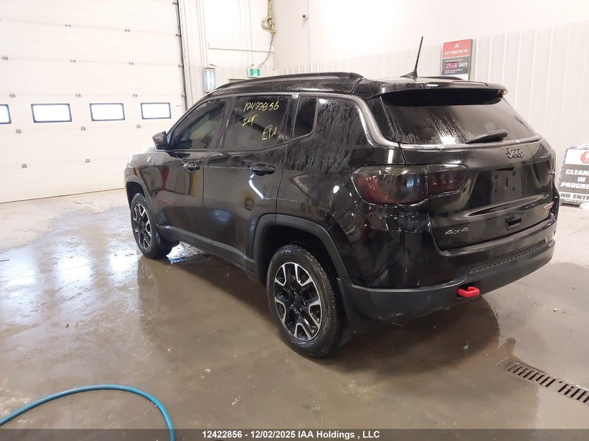 3C4NJDDB1MT598730 2021 JEEP COMPASS photo no. 3