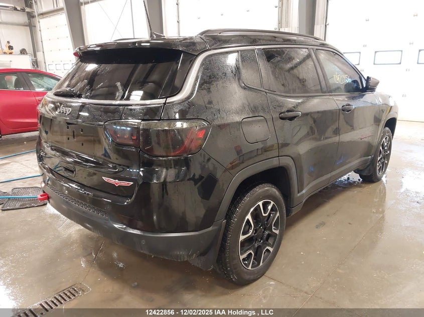 3C4NJDDB1MT598730 2021 JEEP COMPASS photo no. 4
