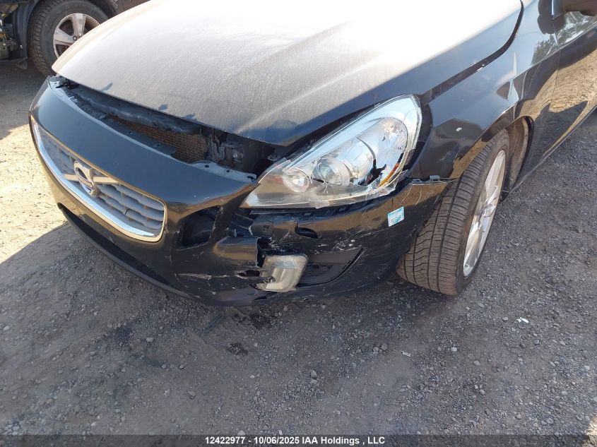 2011 Volvo S60 T6 VIN: YV1902FH7B2011076 Lot: 12422977