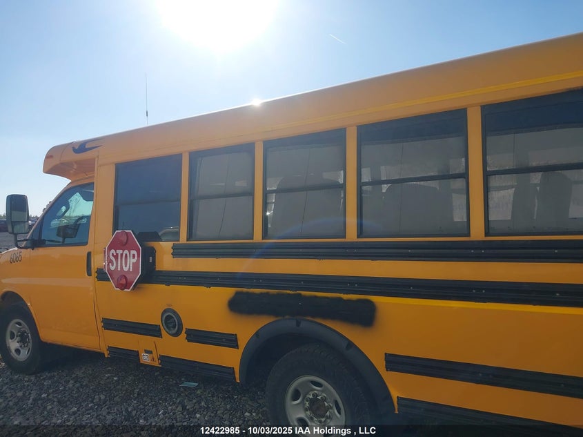 2016 GMC Savana Cutaway G3500 VIN: 1GD07RBF9G1340541 Lot: 12422985