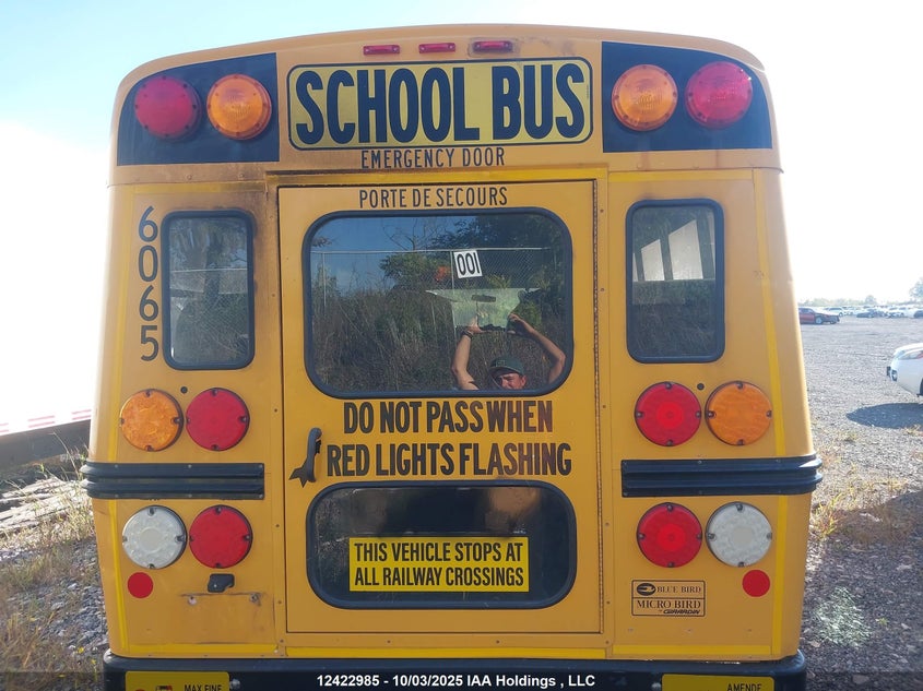 2016 GMC Savana Cutaway G3500 VIN: 1GD07RBF9G1340541 Lot: 12422985