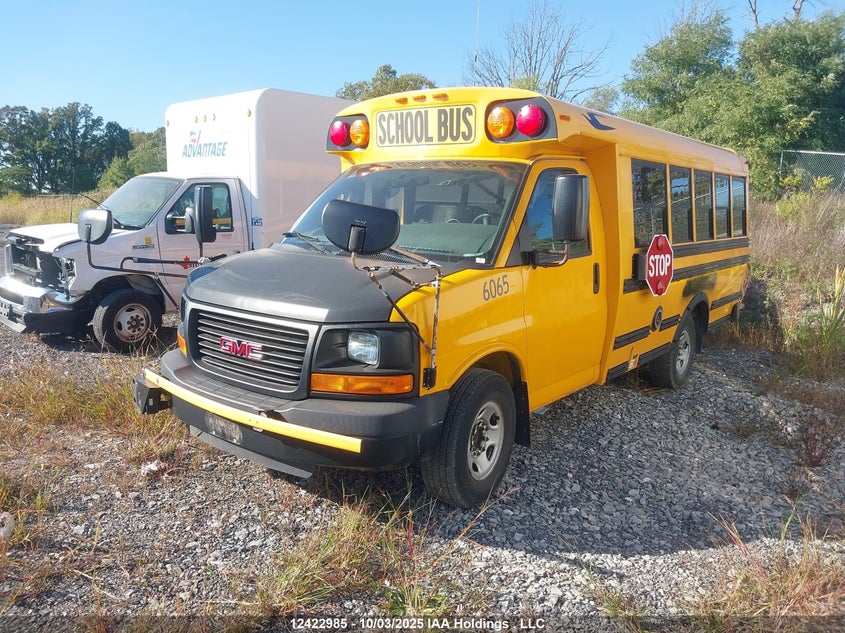 1GD07RBF9G1340541 2016 GMC SAVANA photo no. 2