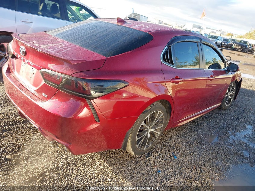 4T1B11HK1JU604048 2018 TOYOTA CAMRY photo no. 4