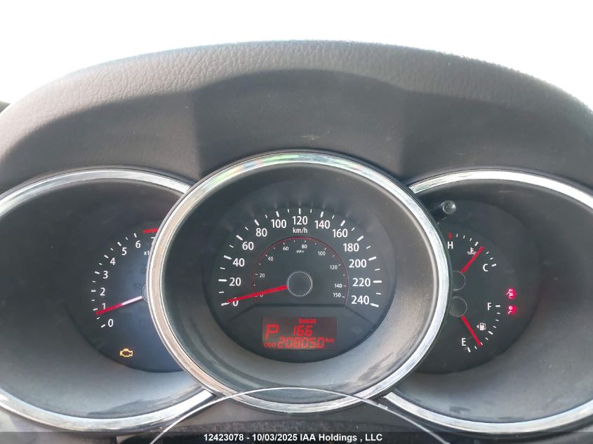 2011 Kia Sorento Lx VIN: 5XYKT3A1XBG138697 Lot: 12423078