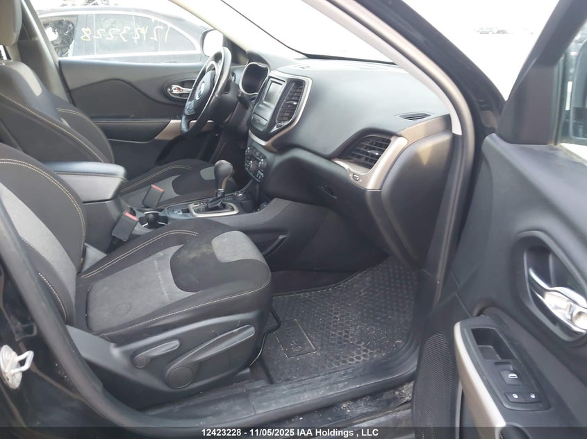 1C4PJMAX1JD508437 2018 JEEP CHEROKEE photo no. 5