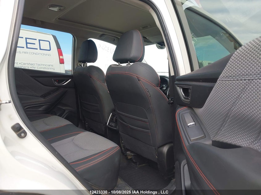 JF2SKEKC8KH458267 2019 SUBARU FORESTER photo no. 8