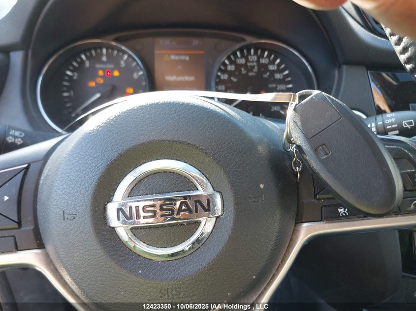5N1AT2MVXJC845950 2018 NISSAN ROGUE photo no. 11