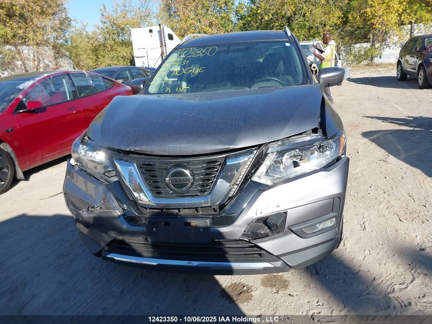 5N1AT2MVXJC845950 2018 NISSAN ROGUE photo no. 13