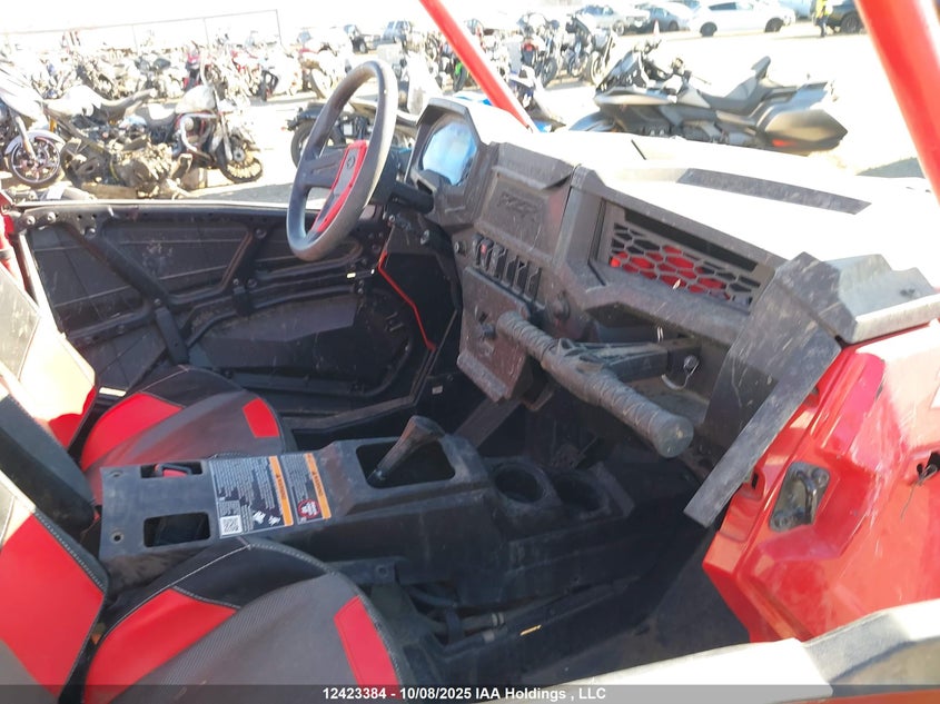 3NSNAM994NH416804 2022 POLARIS RZR photo no. 5