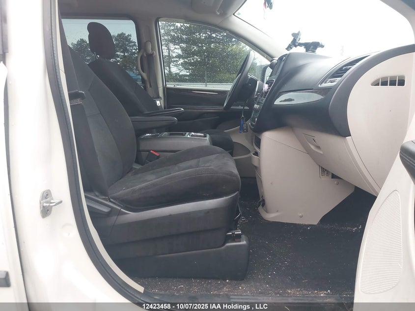 2D4RN4DGXBR674076 2011 DODGE CARAVAN photo no. 5
