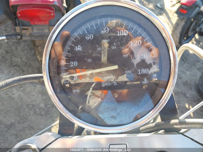 JH2RC44D41K600715 2001 HONDA VT photo no. 7