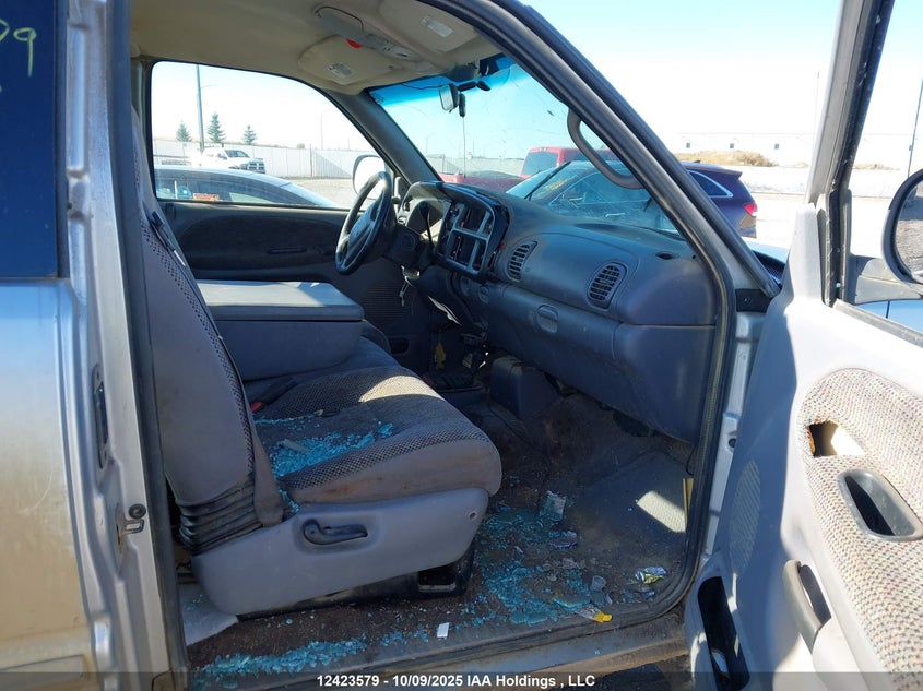1B7KF23Z01J585221 2001 DODGE RAM photo no. 5