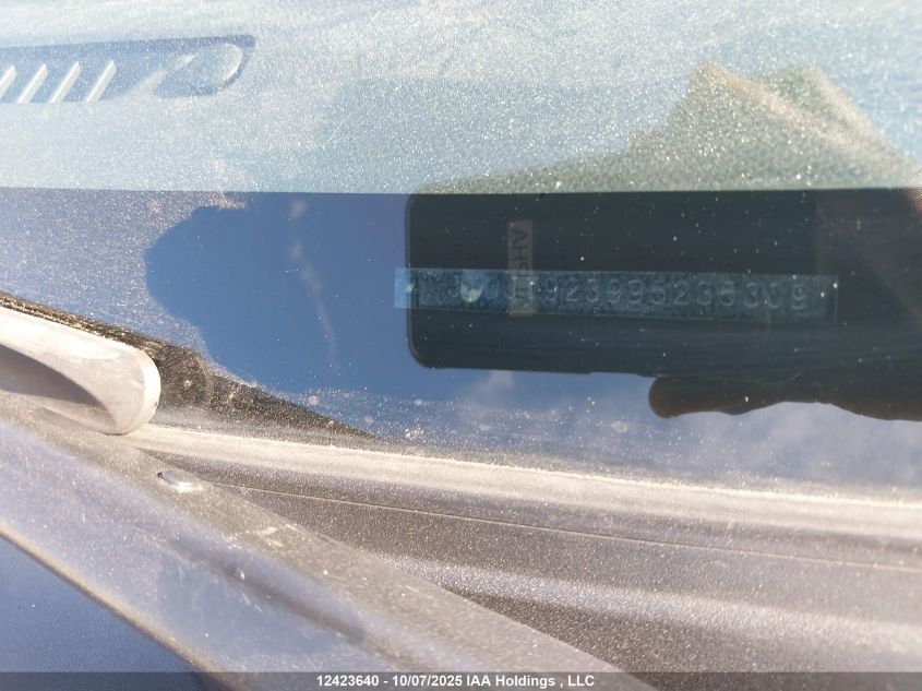 2009 Toyota Yaris Ce/Rs VIN: JTDJT923995235309 Lot: 12423640