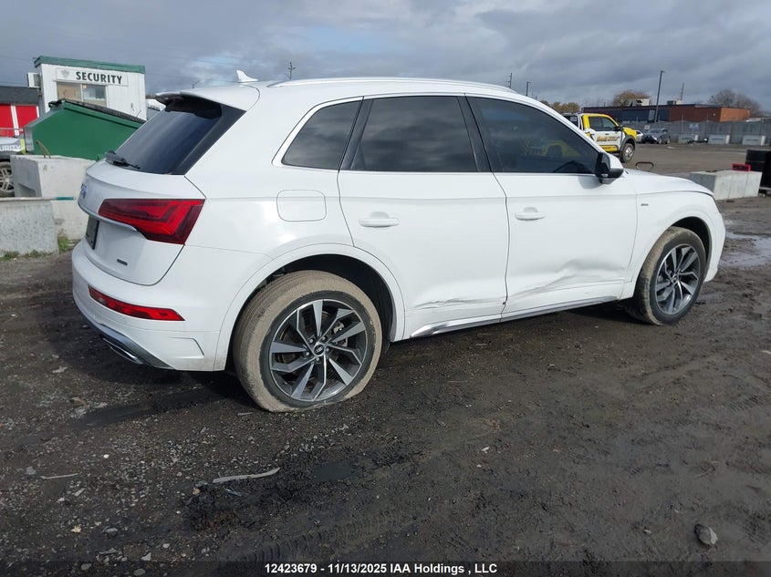 WA1EAAFY7M2088670 2021 AUDI Q5 photo no. 4