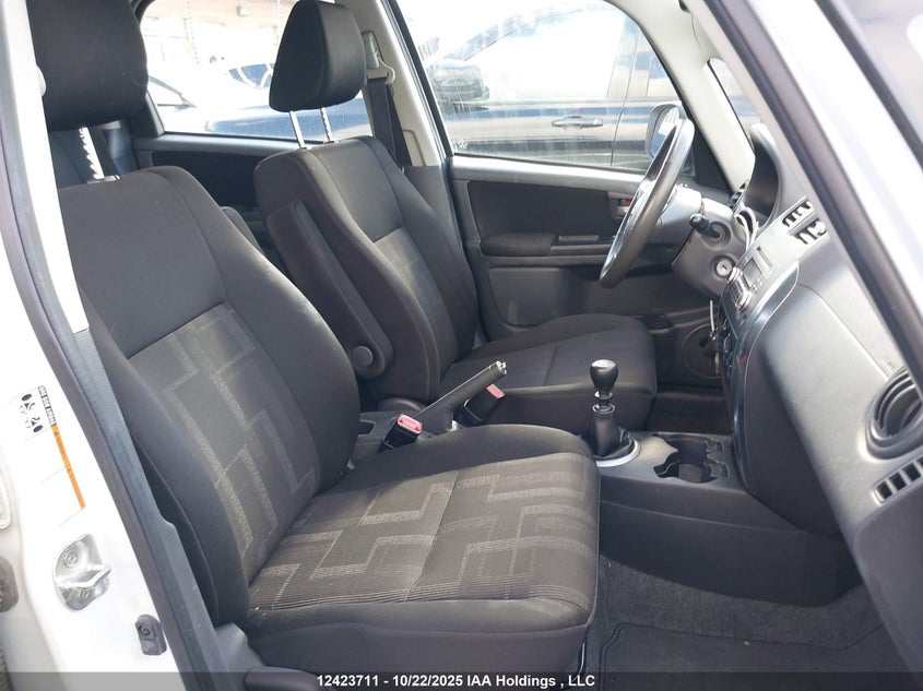 JS2YB5A29B6300863 2011 SUZUKI SX4 photo no. 5