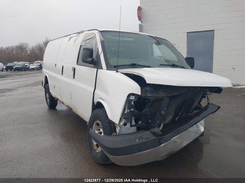 1GTZGGBA8A1127236 2010 GMC Savana G2500 auction photo 1