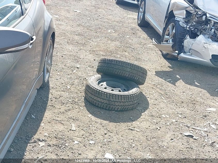 2013 Hyundai Veloster Turbo VIN: KMHTC6AE3DU158425 Lot: 12423969