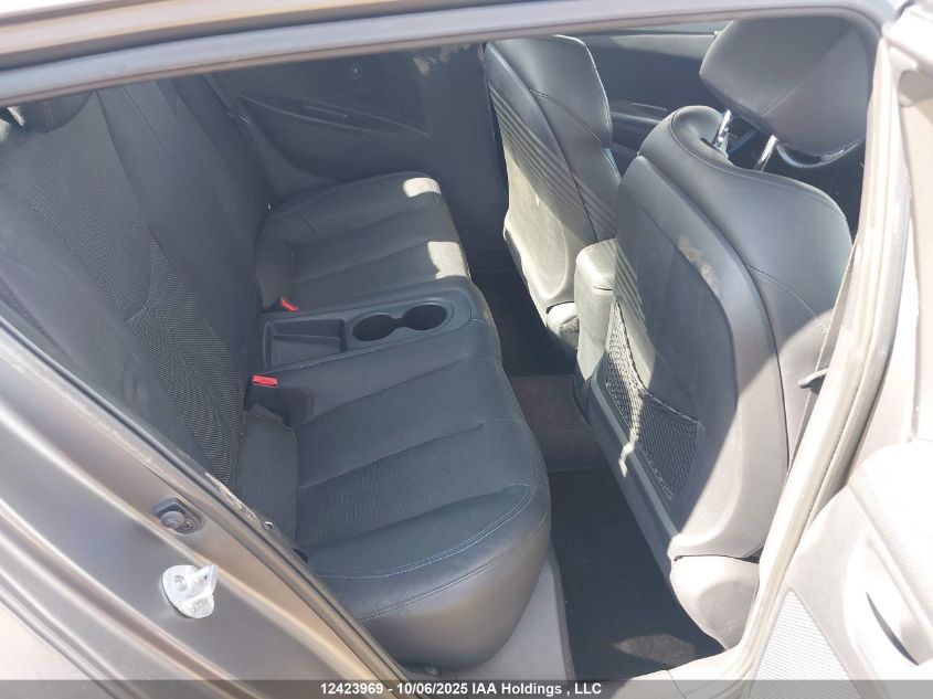 2013 Hyundai Veloster Turbo VIN: KMHTC6AE3DU158425 Lot: 12423969