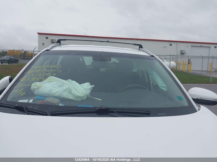 2018 Hyundai Tucson Premium 2.0L VIN: KM8J33A46JU727759 Lot: 12424064