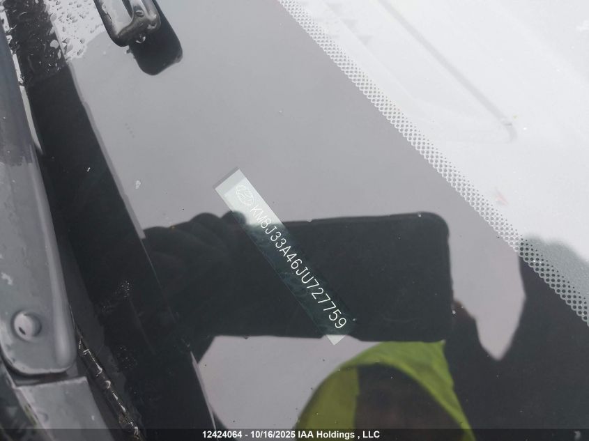 2018 Hyundai Tucson Premium 2.0L VIN: KM8J33A46JU727759 Lot: 12424064