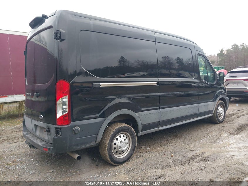 1FTYE2C83PKB86813 2023 FORD  photo no. 4
