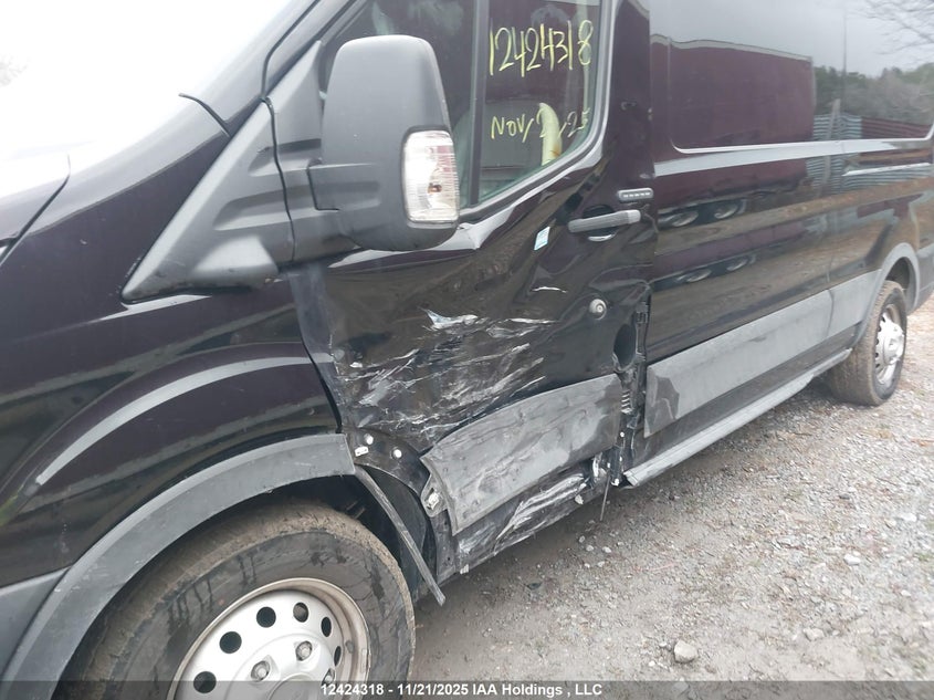 2023 Ford Transit-150 Cargo VIN: 1FTYE2C83PKB86813 Lot: 12424318