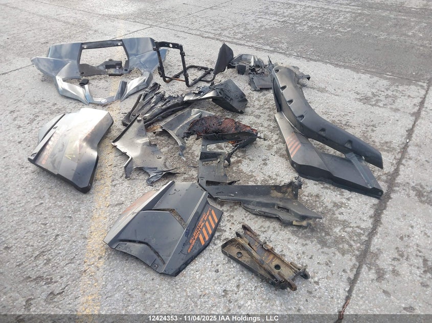 2022 Yamaha Yxz1000 VIN: 5Y4AN29W0NA300588 Lot: 12424353