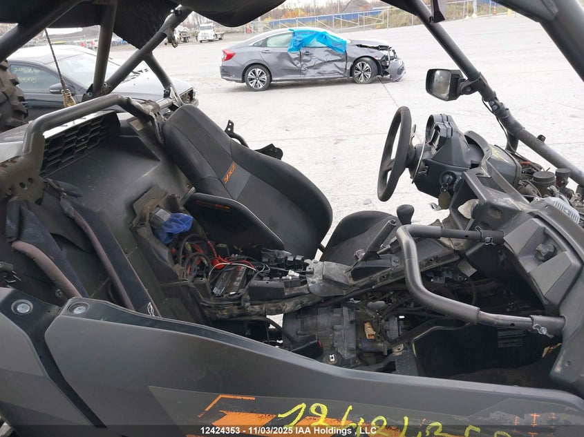 5Y4AN29W0NA300588 2022 YAMAHA YXZ photo no. 5
