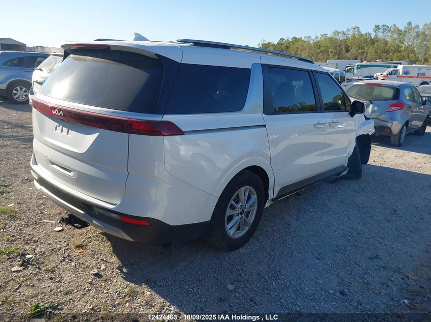 KNDNB5H35R6335955 2024 KIA  photo no. 4