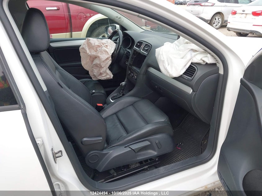 WVWDA9AJXBW295151 2011 VOLKSWAGEN GOLF photo no. 5