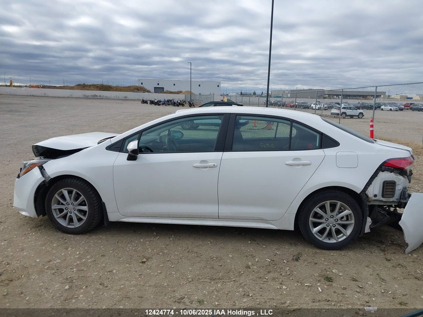 5YFBPMBE4NP335263 2022 TOYOTA COROLLA photo no. 15