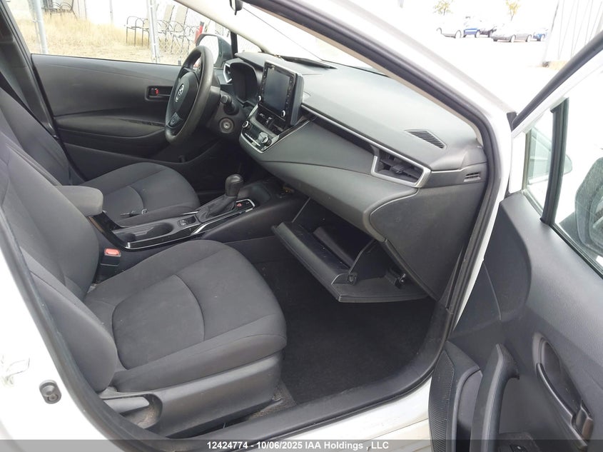 5YFBPMBE4NP335263 2022 TOYOTA COROLLA photo no. 5