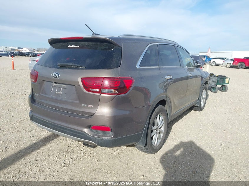 5XYPHDA35KG483974 2019 KIA SORENTO photo no. 4