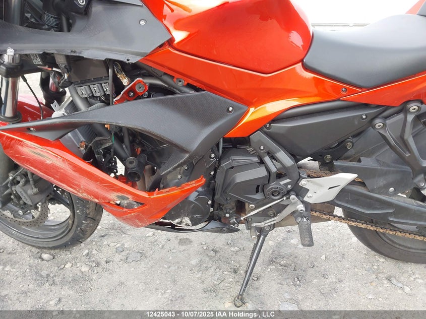 JKAEXEK11HDA00336 2017 KAWASAKI NINJA photo no. 9