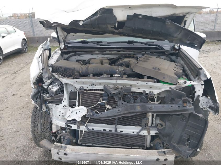 2015 Toyota 4Runner Sr5/Limited/Trail/Trd Pro VIN: JTEBU5JRXF5260243 Lot: 12425071