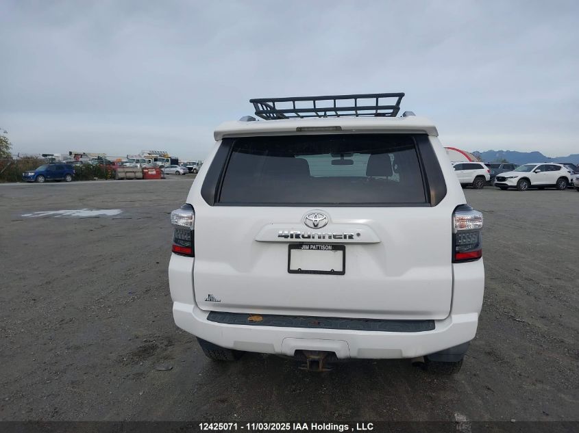 2015 Toyota 4Runner Sr5/Limited/Trail/Trd Pro VIN: JTEBU5JRXF5260243 Lot: 12425071