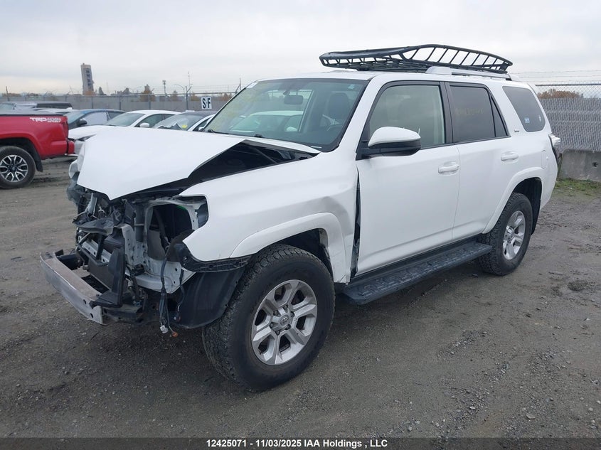 JTEBU5JRXF5260243 2015 TOYOTA 4RUNNER photo no. 2