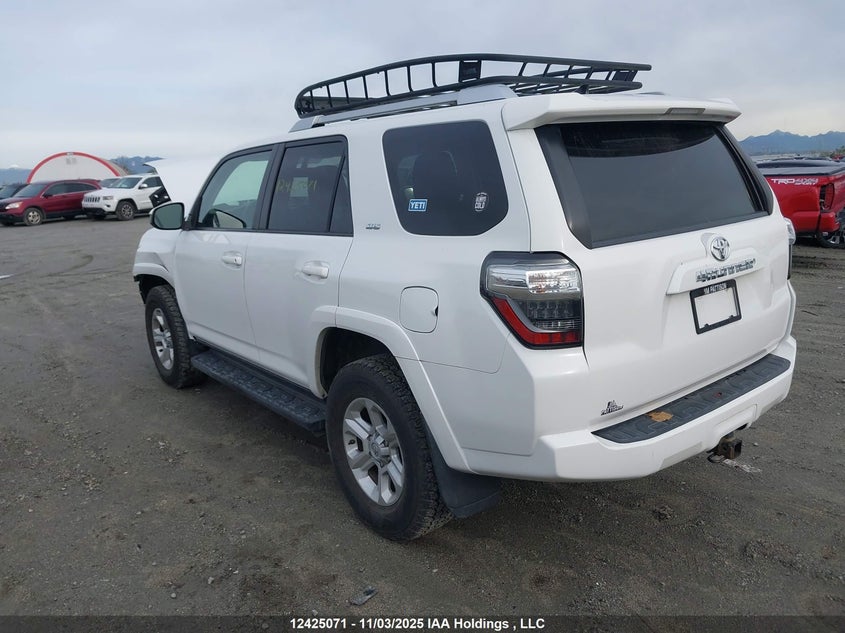 JTEBU5JRXF5260243 2015 TOYOTA 4RUNNER photo no. 3