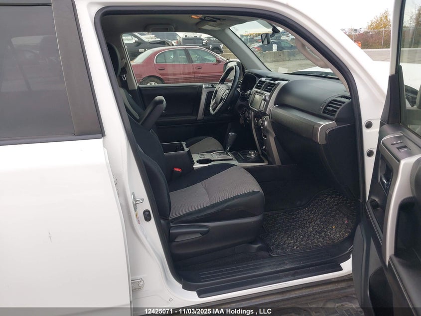 JTEBU5JRXF5260243 2015 TOYOTA 4RUNNER photo no. 5