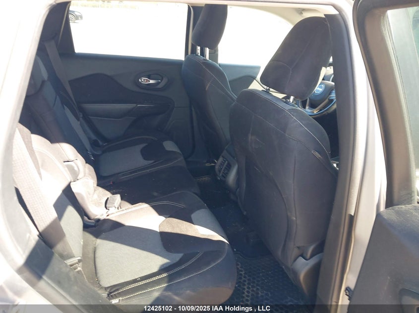 2014 Jeep Cherokee Latitude VIN: 1C4PJMCBXEW323170 Lot: 12425102