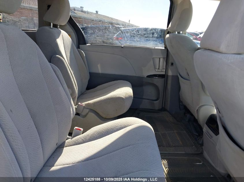 2011 Toyota Sienna Le VIN: 5TDJK3DC1BS027700 Lot: 12425188