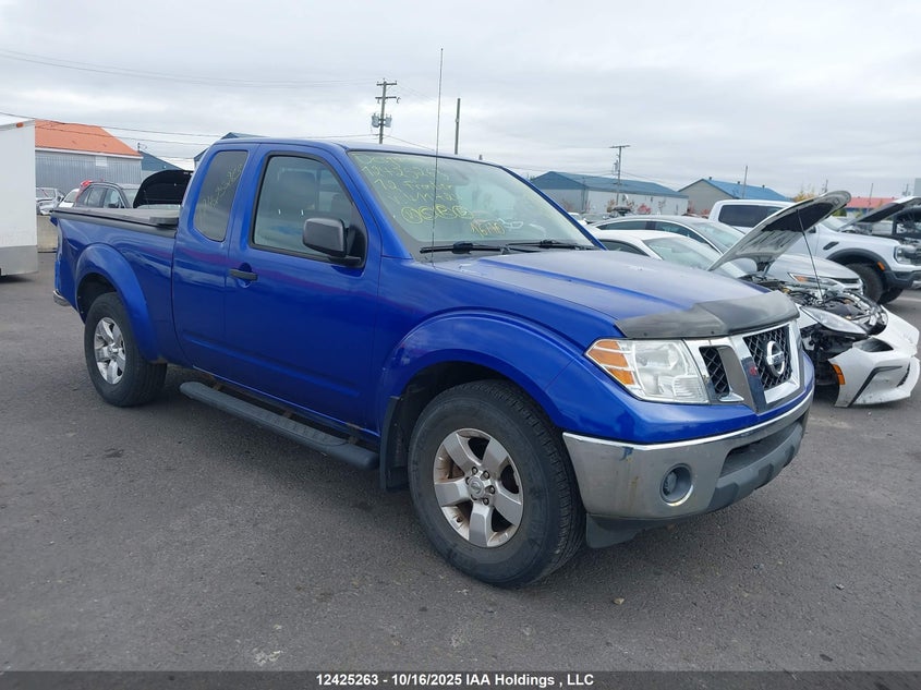 NISSAN FRONTIER SV/PRO-4X