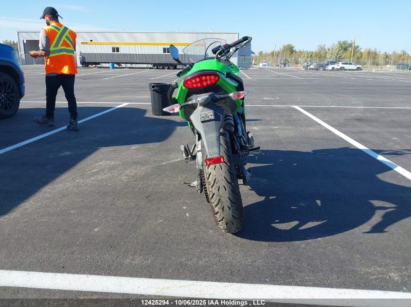 2011 Kawasaki Ex400 Cb VIN: JKAEXKC14BDA03770 Lot: 12425294