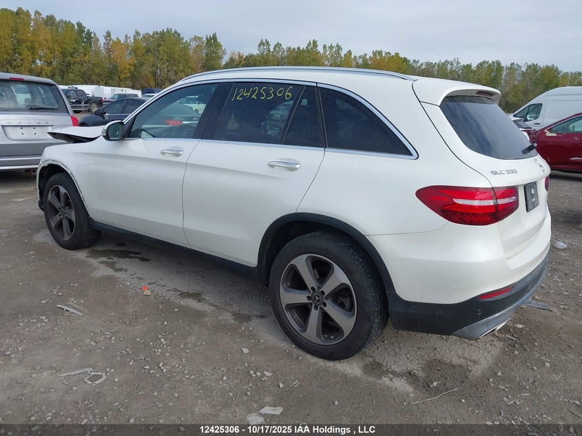 WDC0G4KB2JV112461 2018 MERCEDES-BENZ GLC photo no. 3