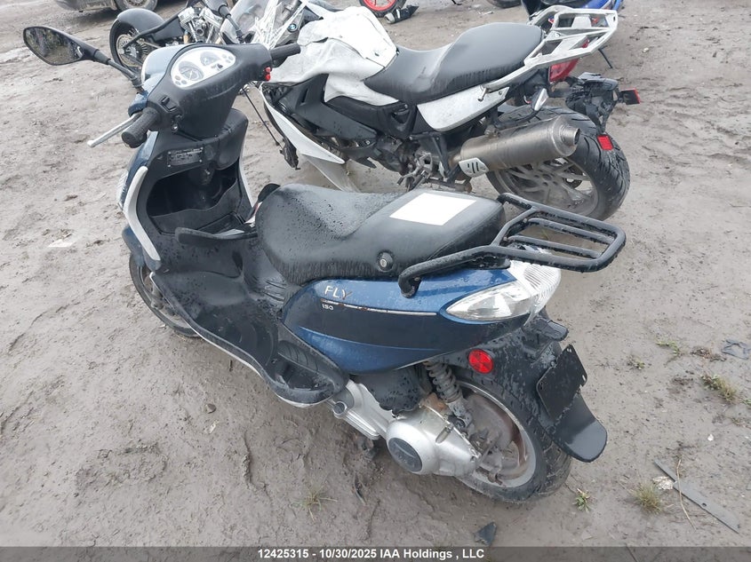 ZAPM578FXA4000214 2009 PIAGGIO  photo no. 3