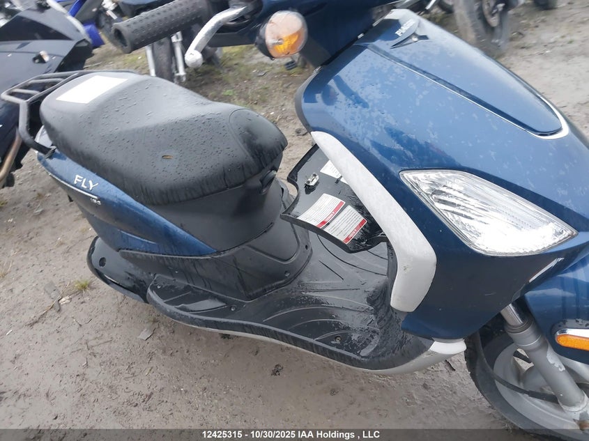 2009 Piaggio Fly 150 VIN: ZAPM578FXA4000214 Lot: 12425315