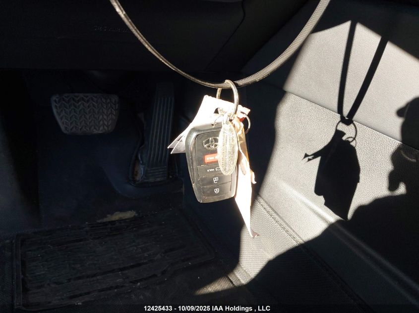 2023 Toyota Crown Platinum VIN: JTDAFAAFXP3004951 Lot: 12425433