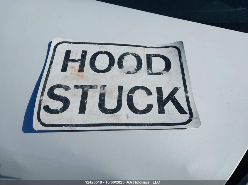 2023 Tesla Model Y Long Range VIN: LRWYGDEEXPC029084 Lot: 12425518